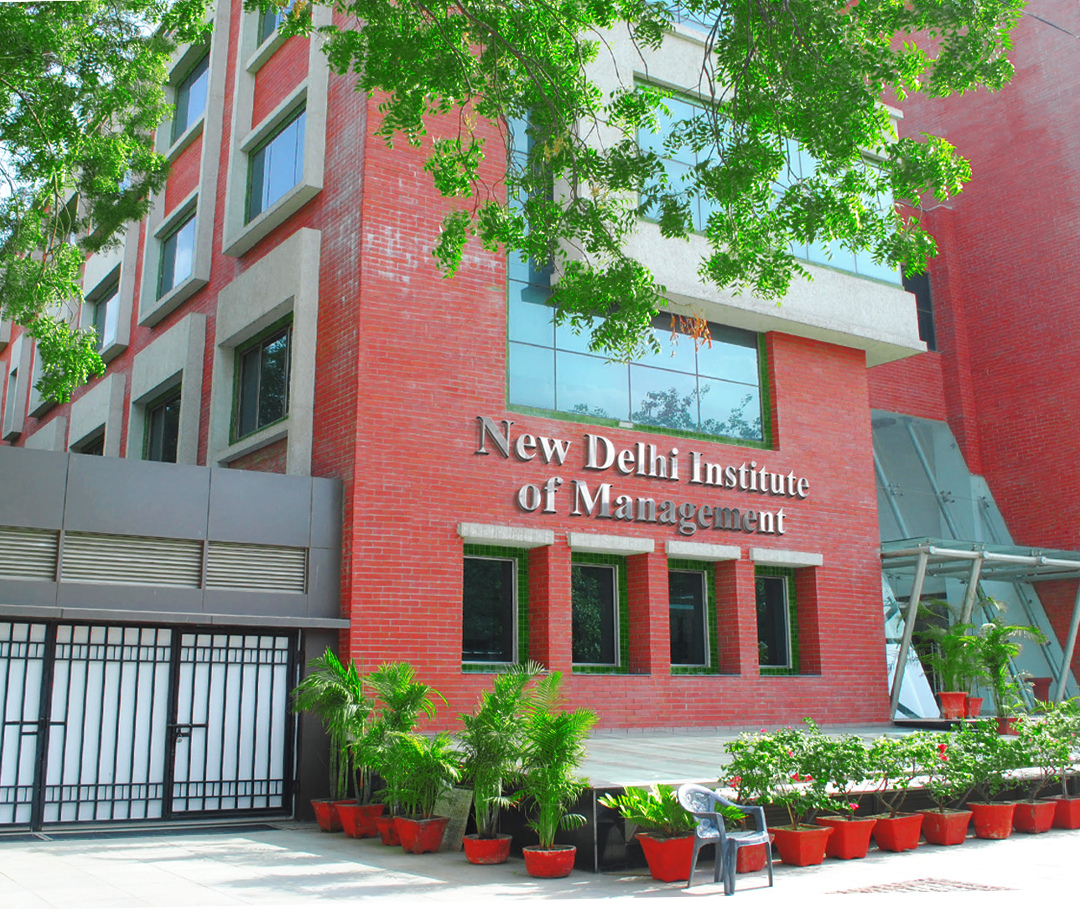 Which is Better: MBA or MCA